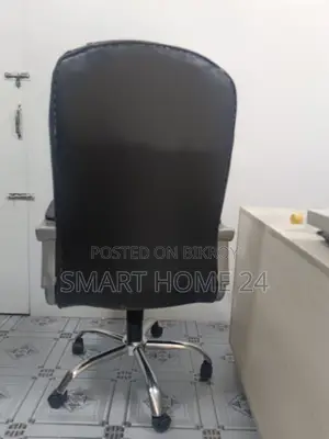 Premium Executive High-Back Office Chair – Dual Color
