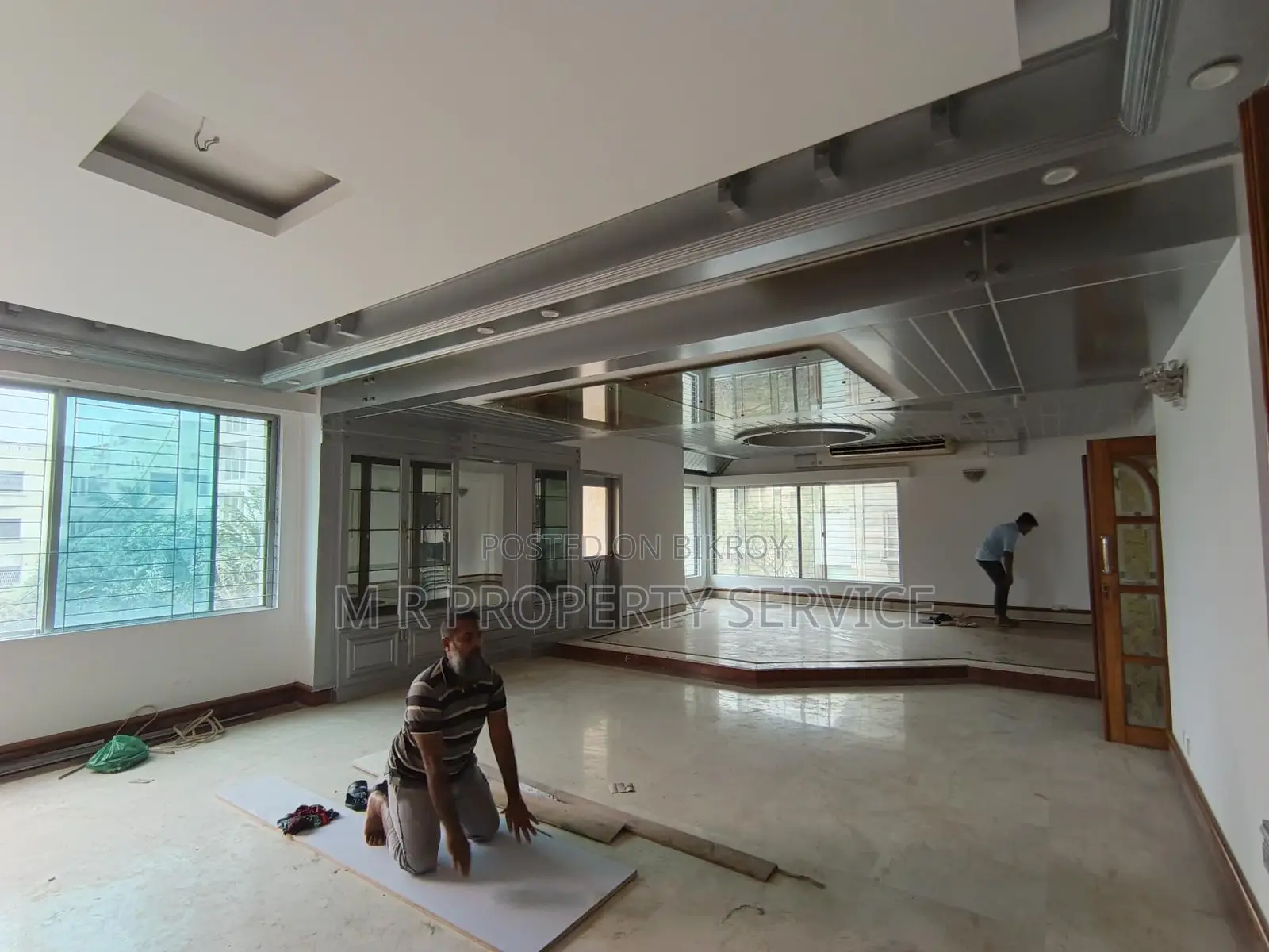 Baridhara Diplomatic Duplex Semi Furnished Apartment Rent