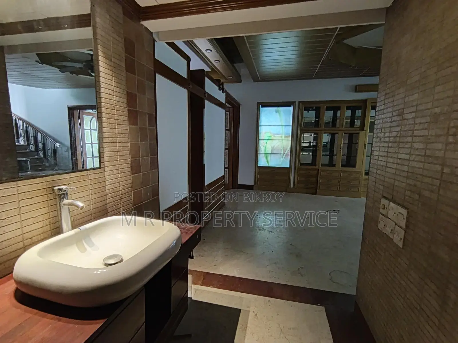 Baridhara Diplomatic Duplex Semi Furnished Apartment Rent