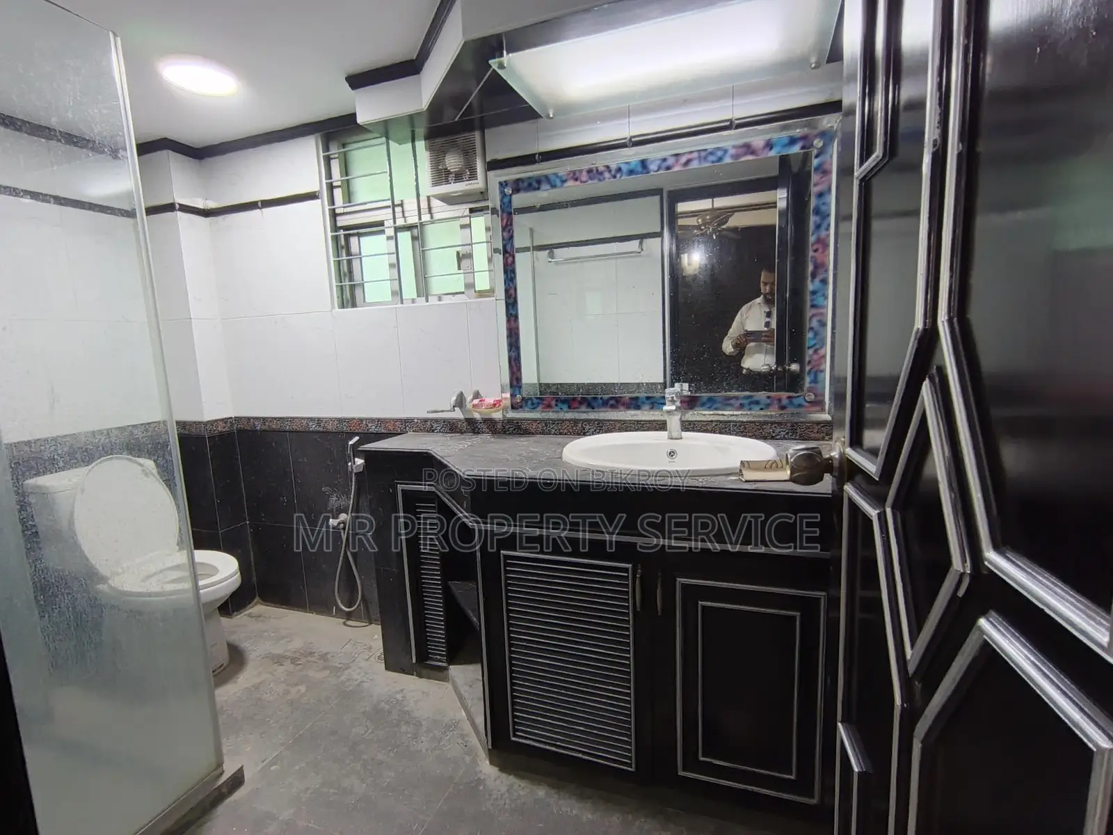 Baridhara Diplomatic Duplex Semi Furnished Apartment Rent