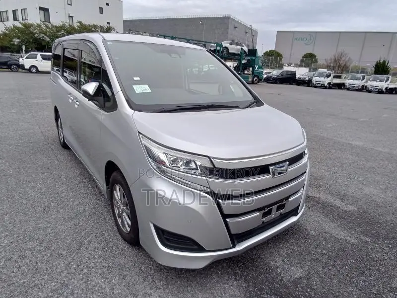 Toyota Noah 2020 Silver
