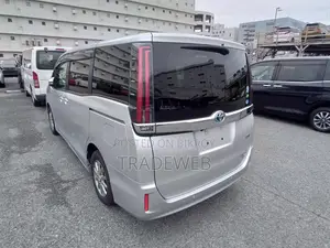Toyota Noah 2020 Silver