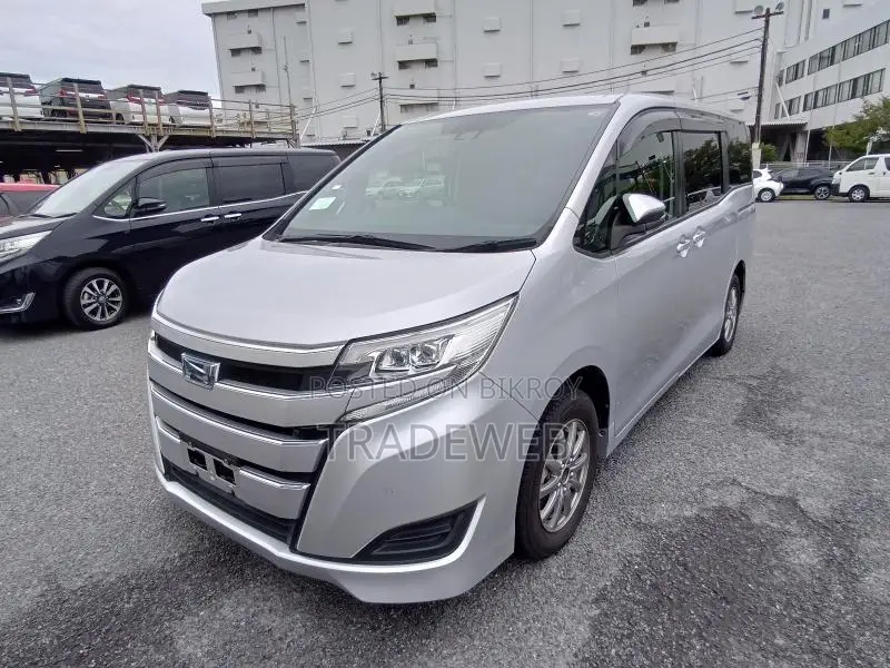 Toyota Noah 2020 Silver