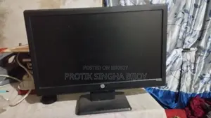 HP 18-inch Monitors