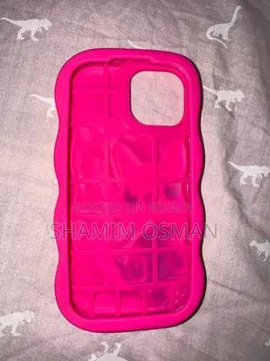 ভুলবশত কেনা iPhone 15 কভার বিক্রি