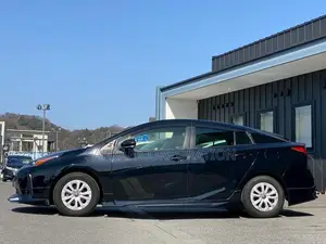 Toyota Prius S Safety Plus 2021