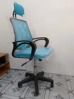 Mesh Office Chair with Headrest – Modern Design & Long-Lasting Comfort