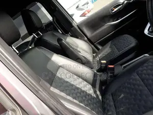 Toyota Voxy 2022