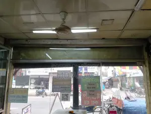 অফিসের থাই & গ্লাস বিক্রি করা হবে।
