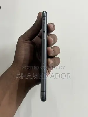 Apple iPhone 11 (Used)