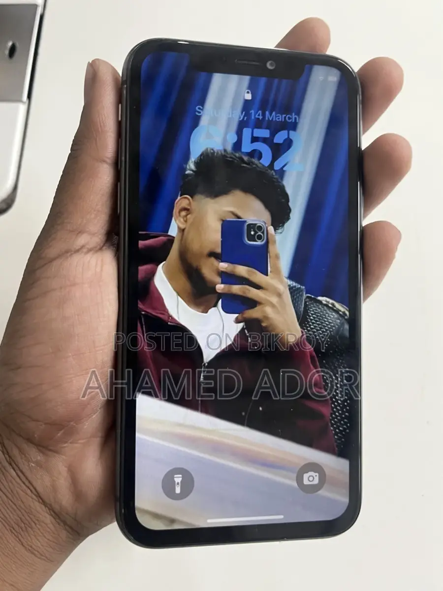 Apple iPhone 11 (Used)