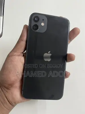 Apple iPhone 11 (Used)