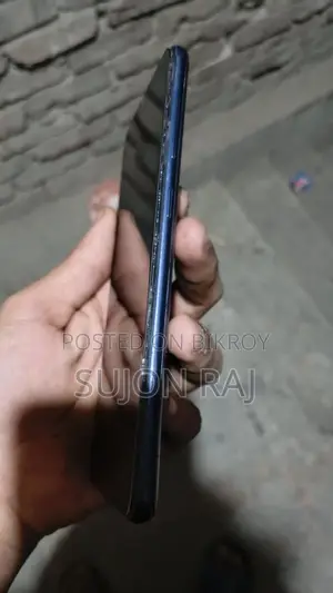 Samsung Galaxy A20 (Used)
