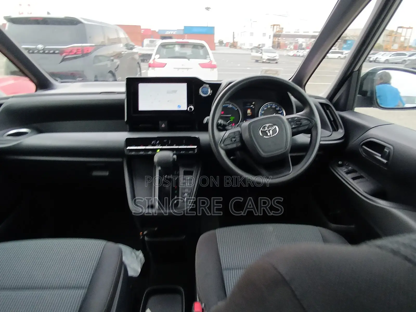 Toyota Noah X PKG HYB 2022
