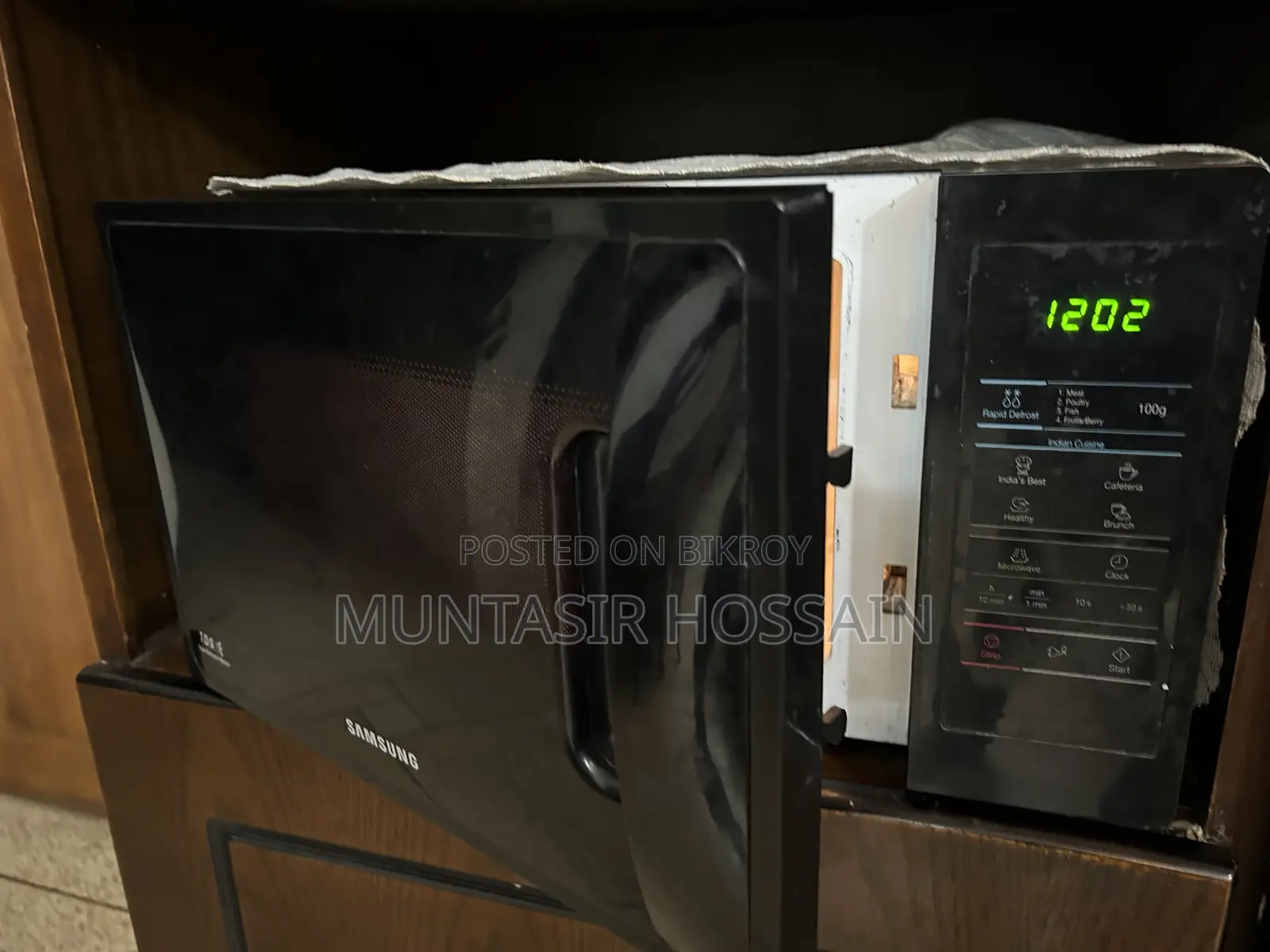Microwave Oven in Running Condition