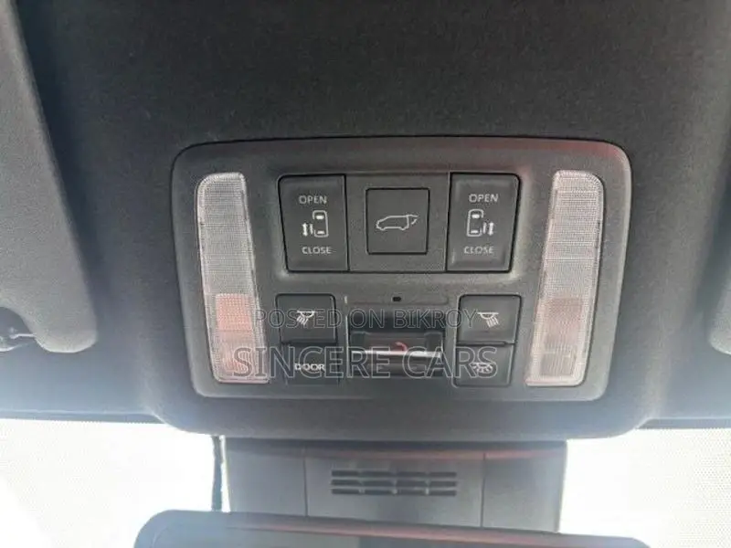 Toyota Voxy SZ HYB GR EDITION 2023