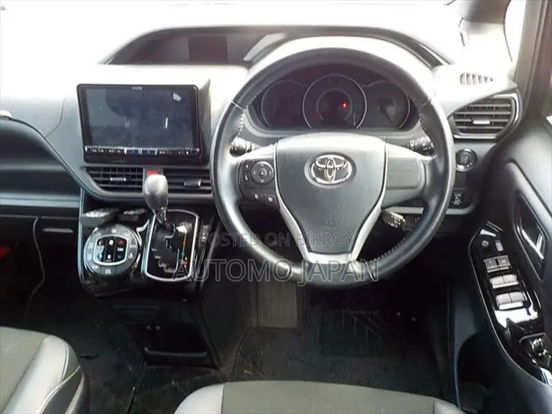 Toyota Noah Si WXB 2 2020