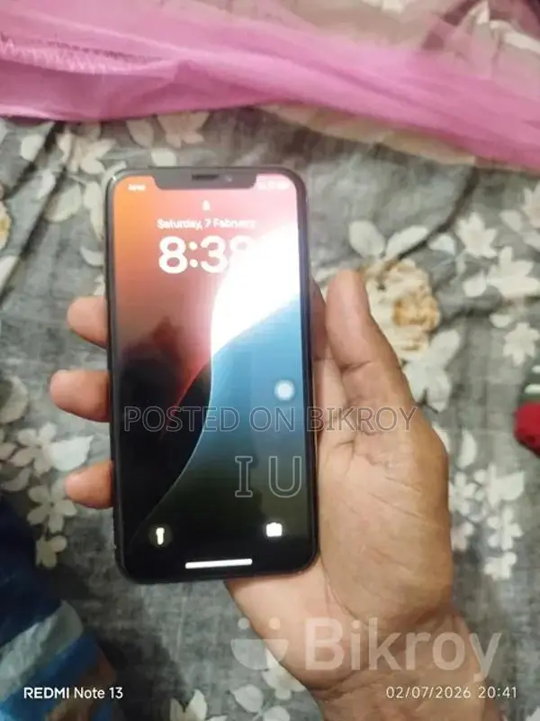 Apple iPhone XS (Used)