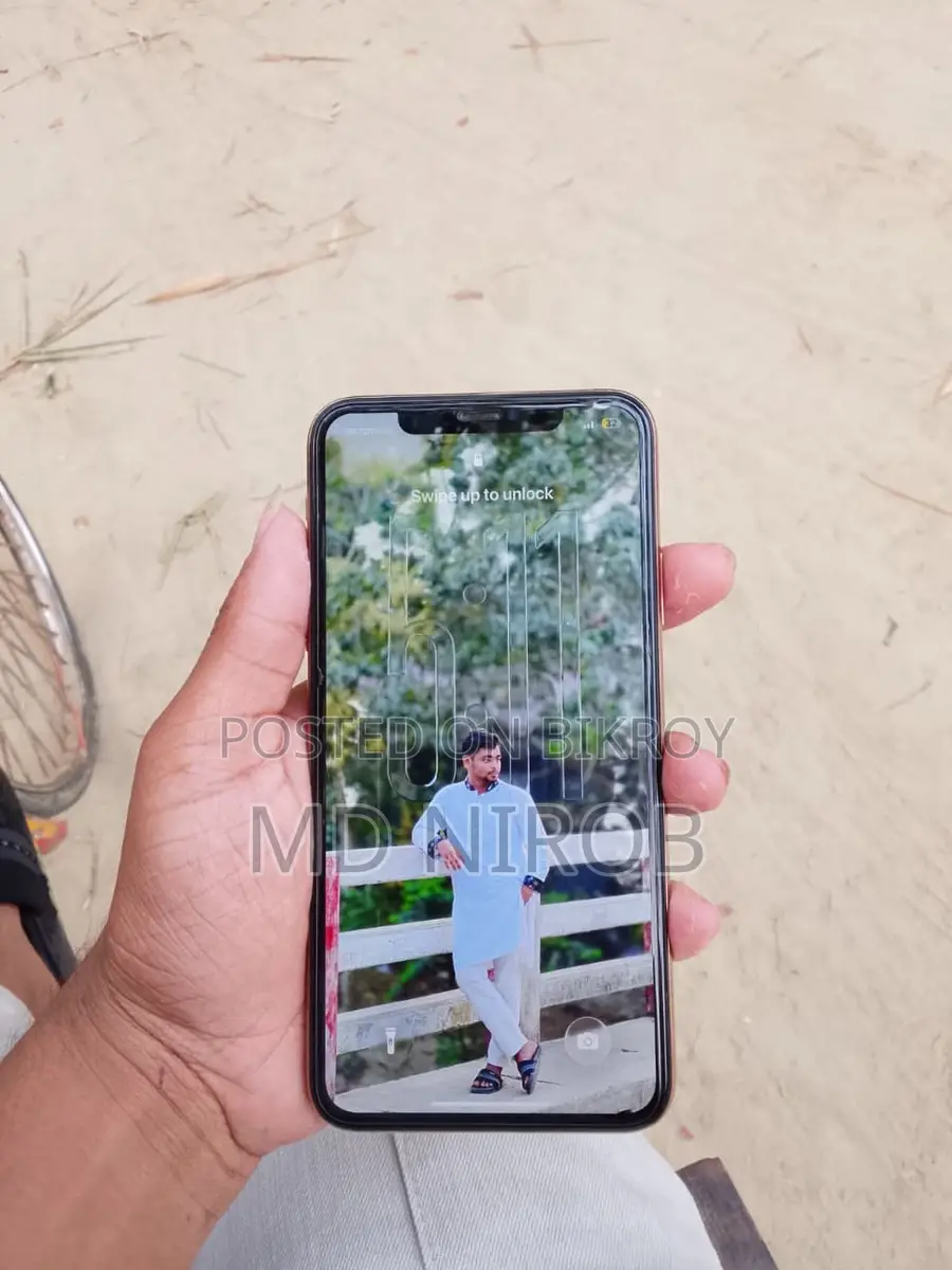 Apple iPhone 11 Pro Max (Used)