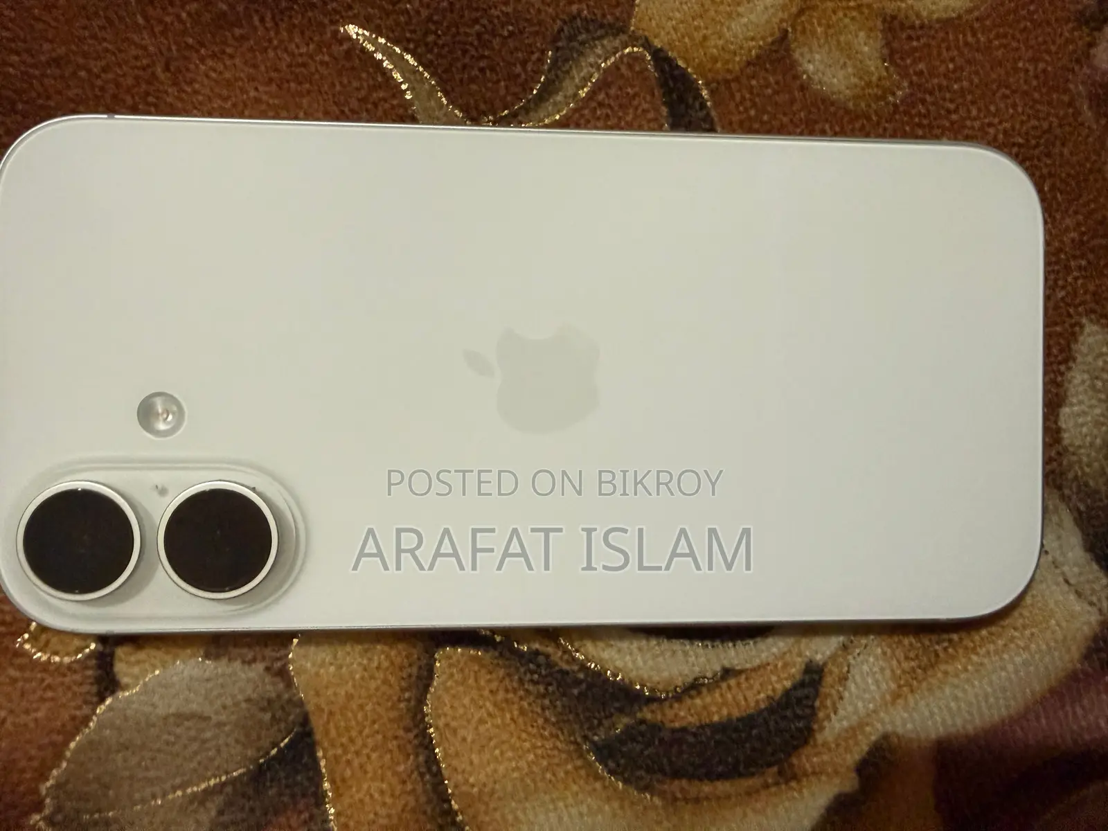 Apple iPhone 17 (Used)