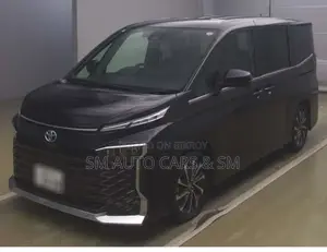 টয়োটা ভক্সি হাইব্রিড এসজেড ব্ল্যাক ২০২২
