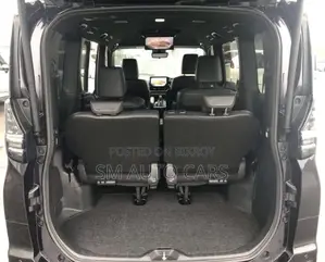 Toyota Voxy Hybrid SZ Black 2022