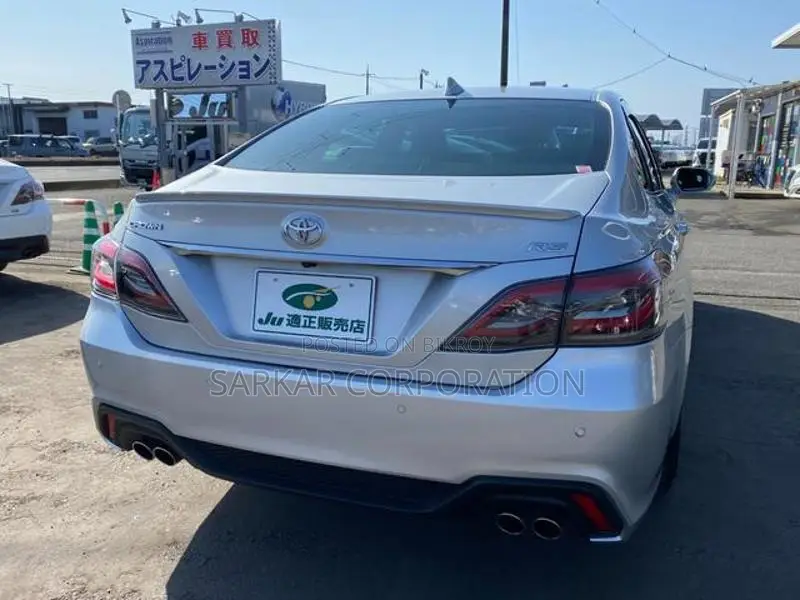 Toyota Crown RS Advance 2021