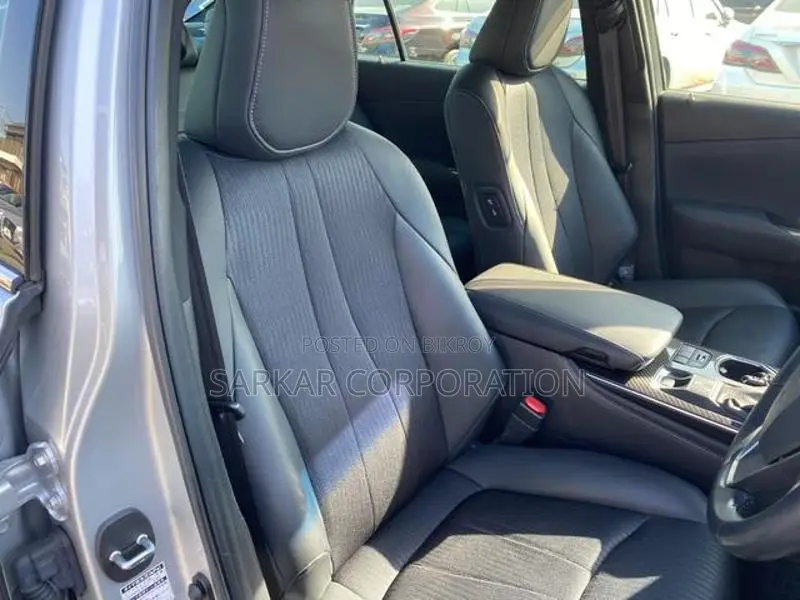 Toyota Crown RS Advance 2021