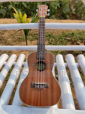 Ukulele বিক্রির জন্য