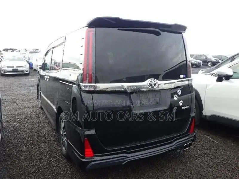 Toyota Noah Non Hybrid WXB Black 2021