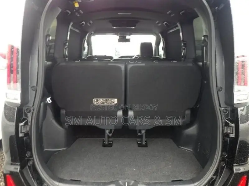 Toyota Noah Non Hybrid WXB Black 2021