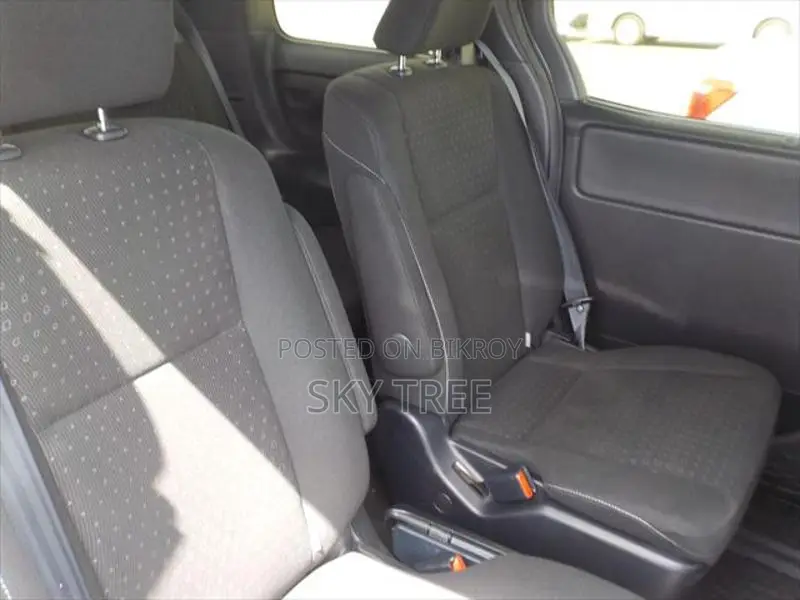 Toyota Noah G Package 2021