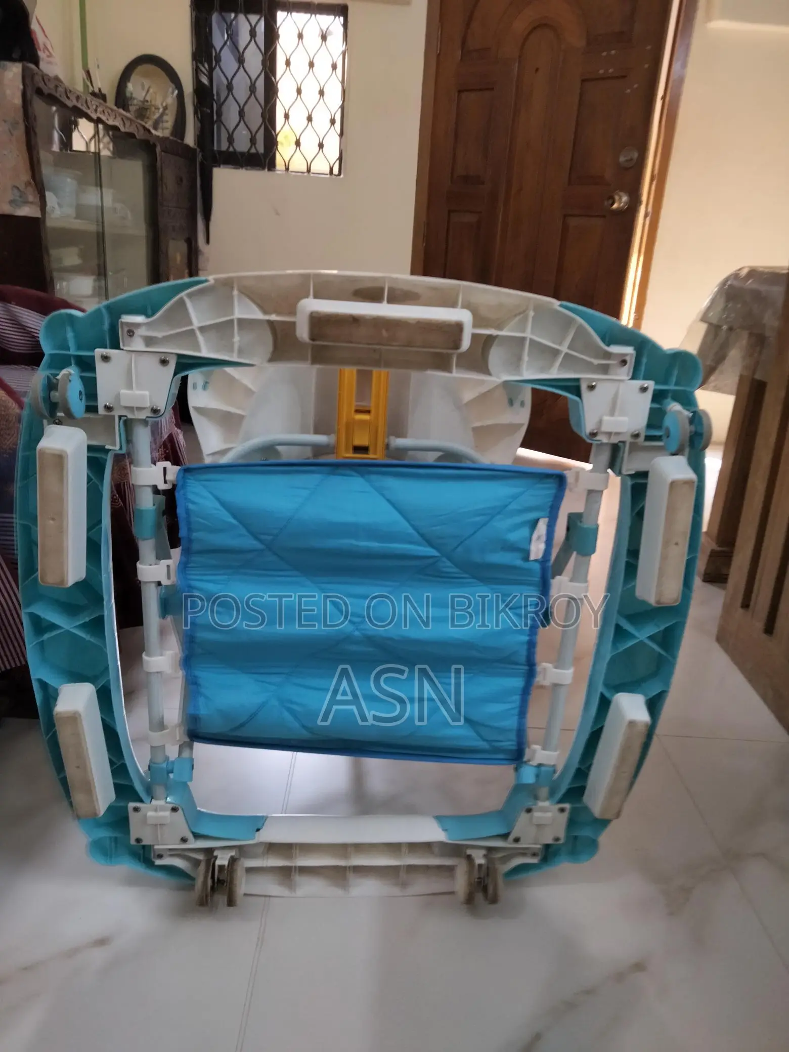 ৩ মধ্যে ১ বাচ্চাদের ওয়াকার বিক্রি করা হবে।