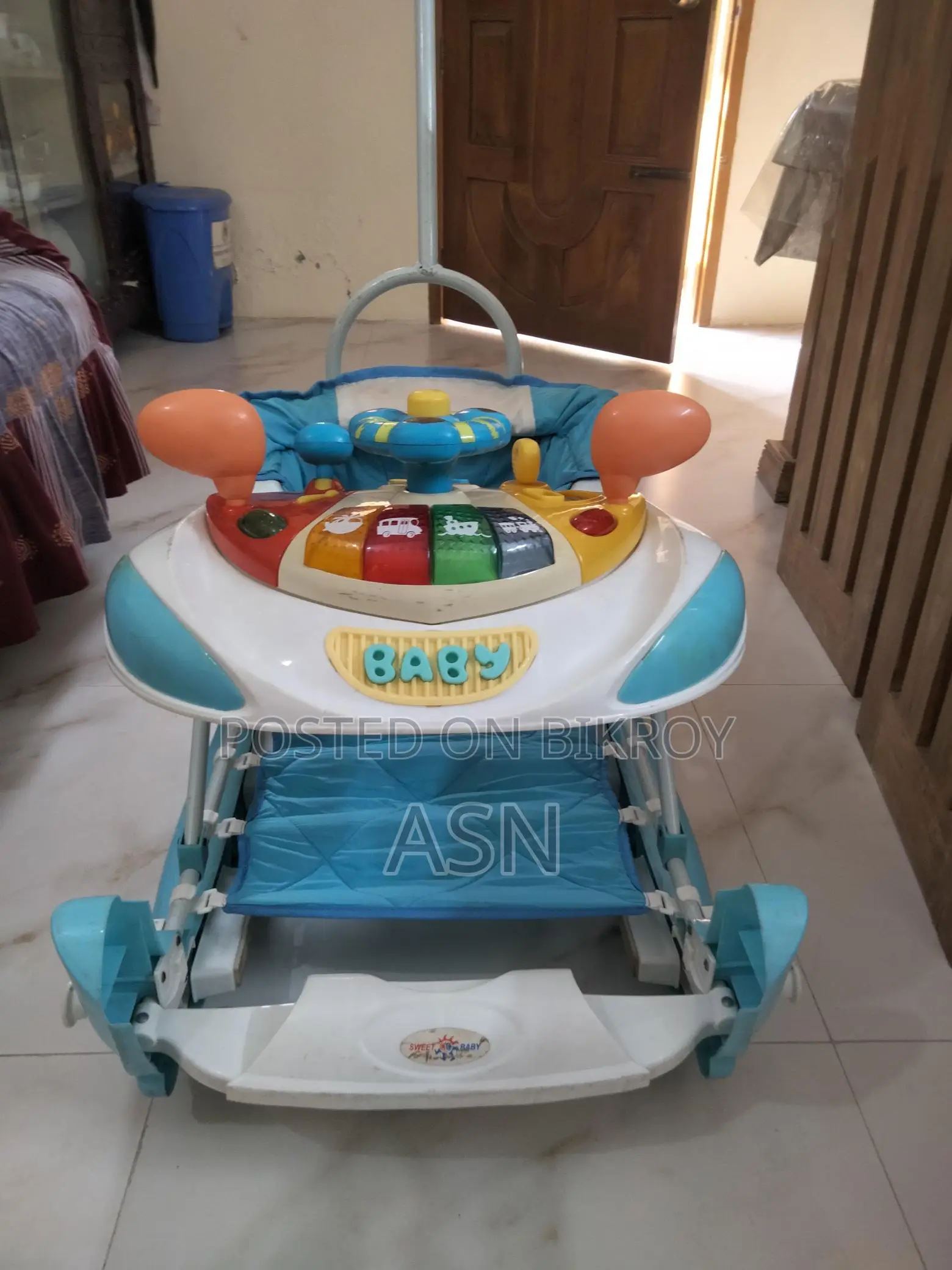 ৩ মধ্যে ১ বাচ্চাদের ওয়াকার বিক্রি করা হবে।
