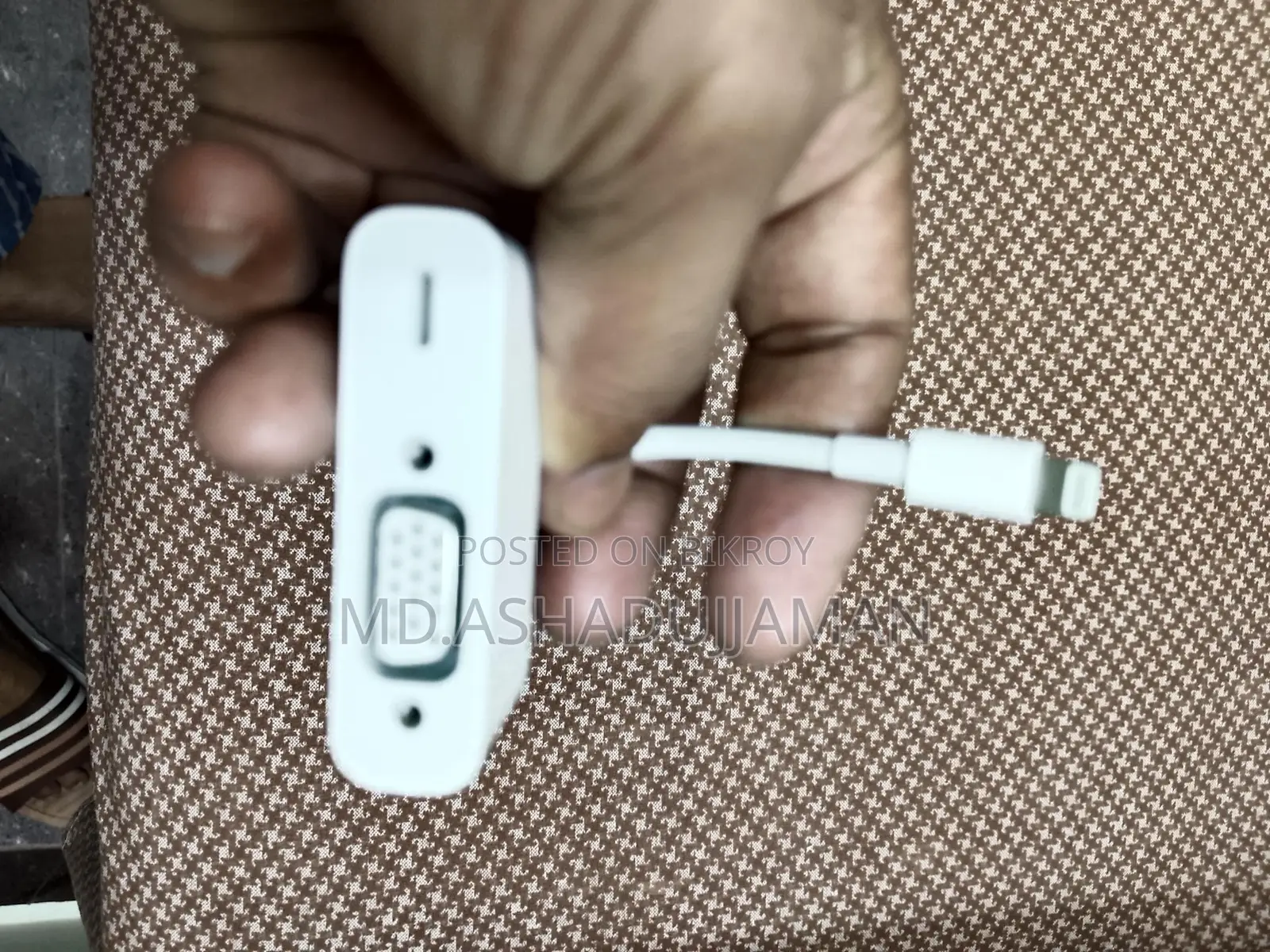 Lightning to VGA adapter (iPhone,Mac,iPad)