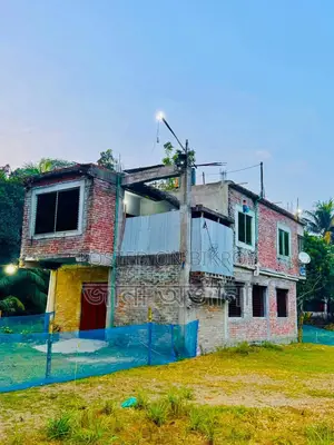 ফরিদপুরের নাই-এ ২ বেডরুমের বাড়ি বিক্রয়