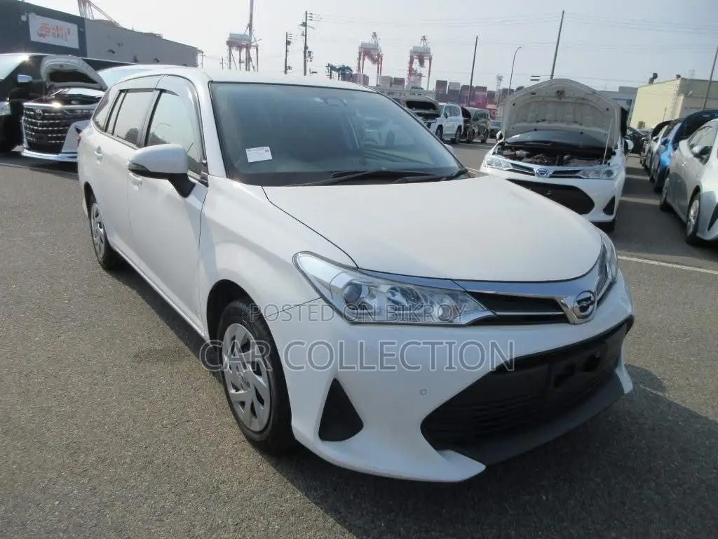 Toyota Fielder 2020