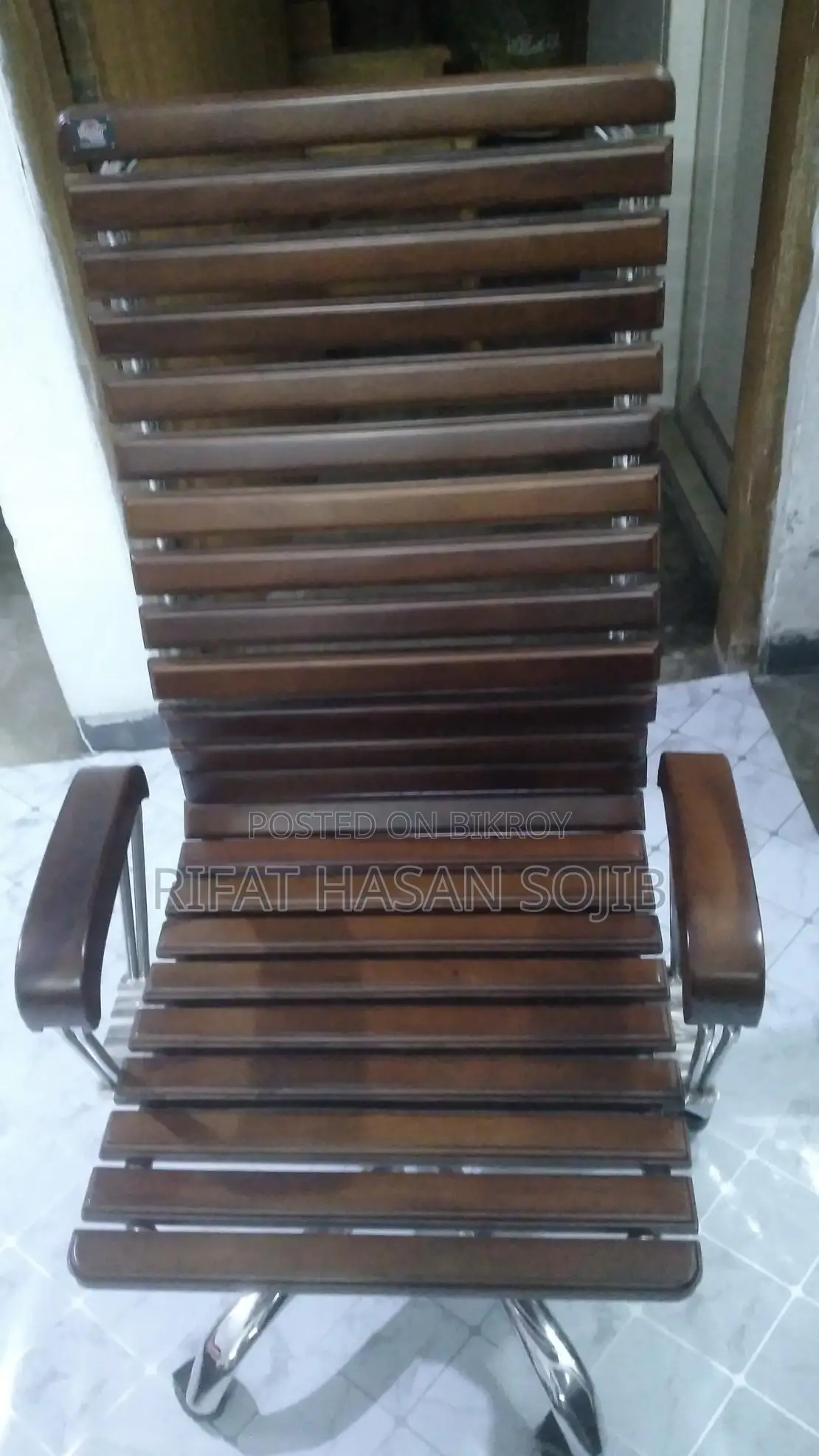 Regal Executive Chair