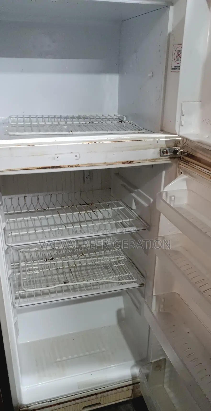 Urgent Sale: Rangs 190L Fridge