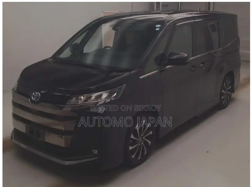 Toyota Noah SZ full load 2022