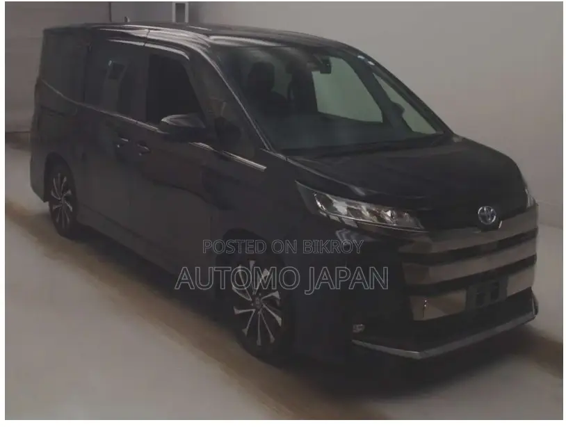 Toyota Noah SZ full load 2022