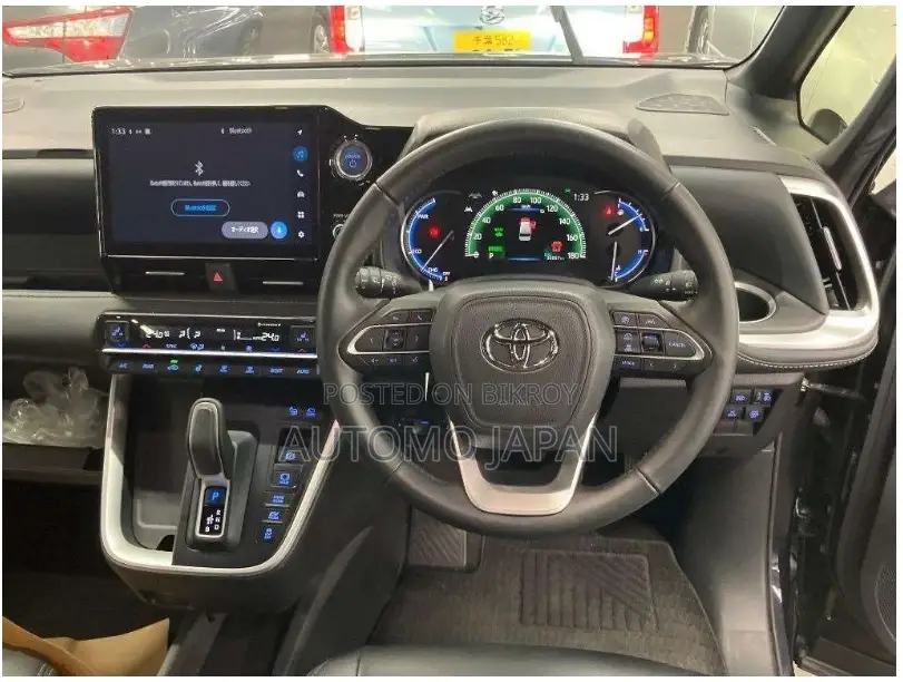 Toyota Noah SZ full load 2022