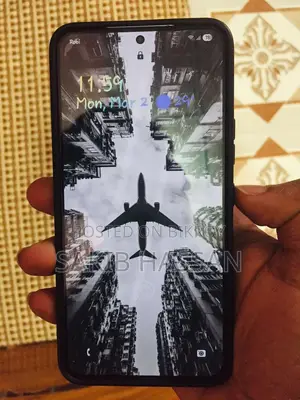 Samsung Galaxy S22 . (Used)