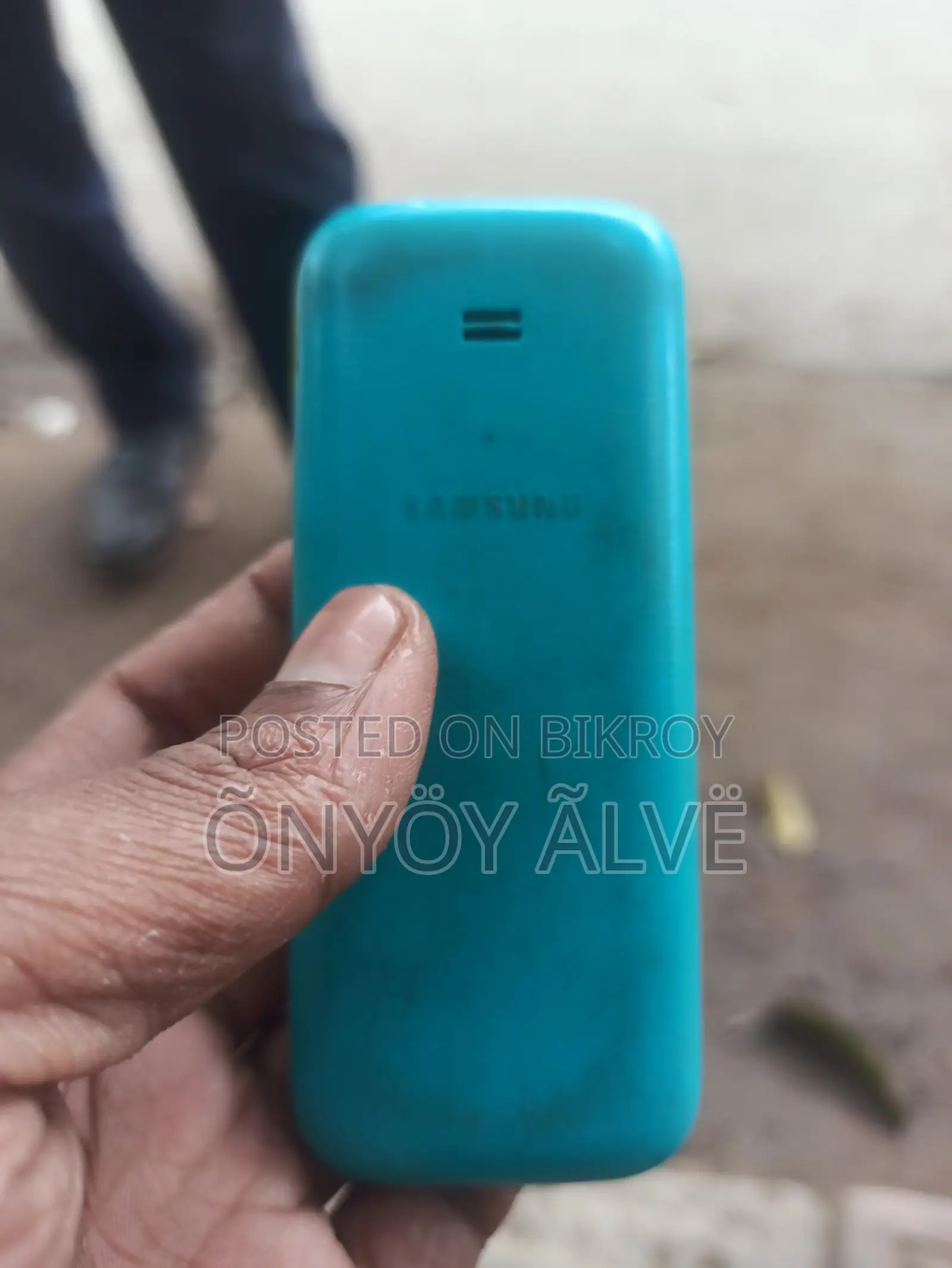 Samsung Guru Music 2 . (Used)
