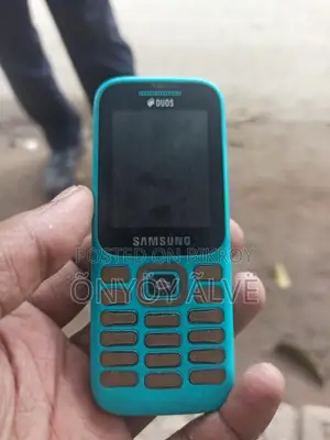 Samsung Guru Music 2 . (Used)