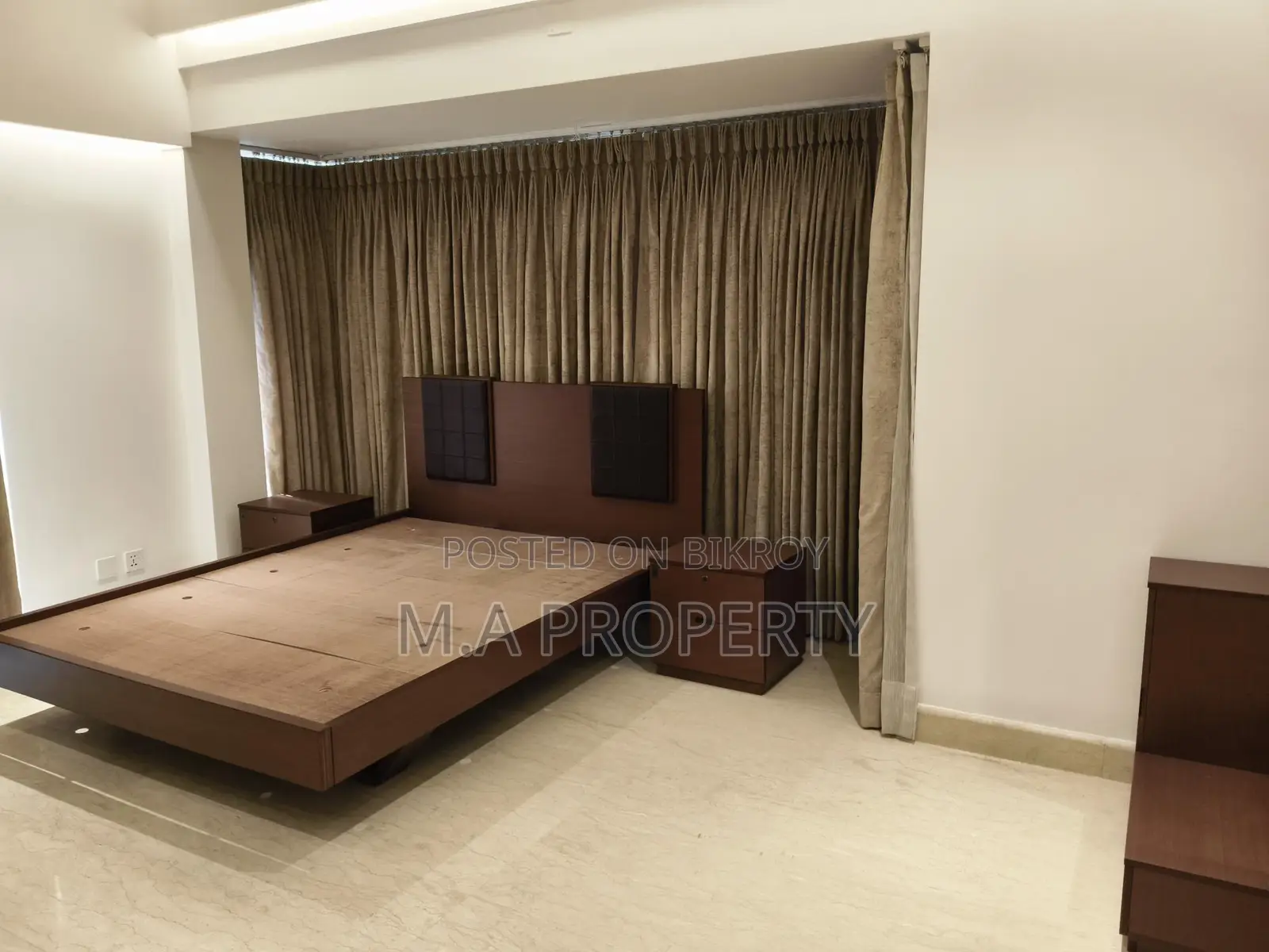 Fully Furniture 3-Bedroom 3200sft 2-Carpark Gulshan-2
