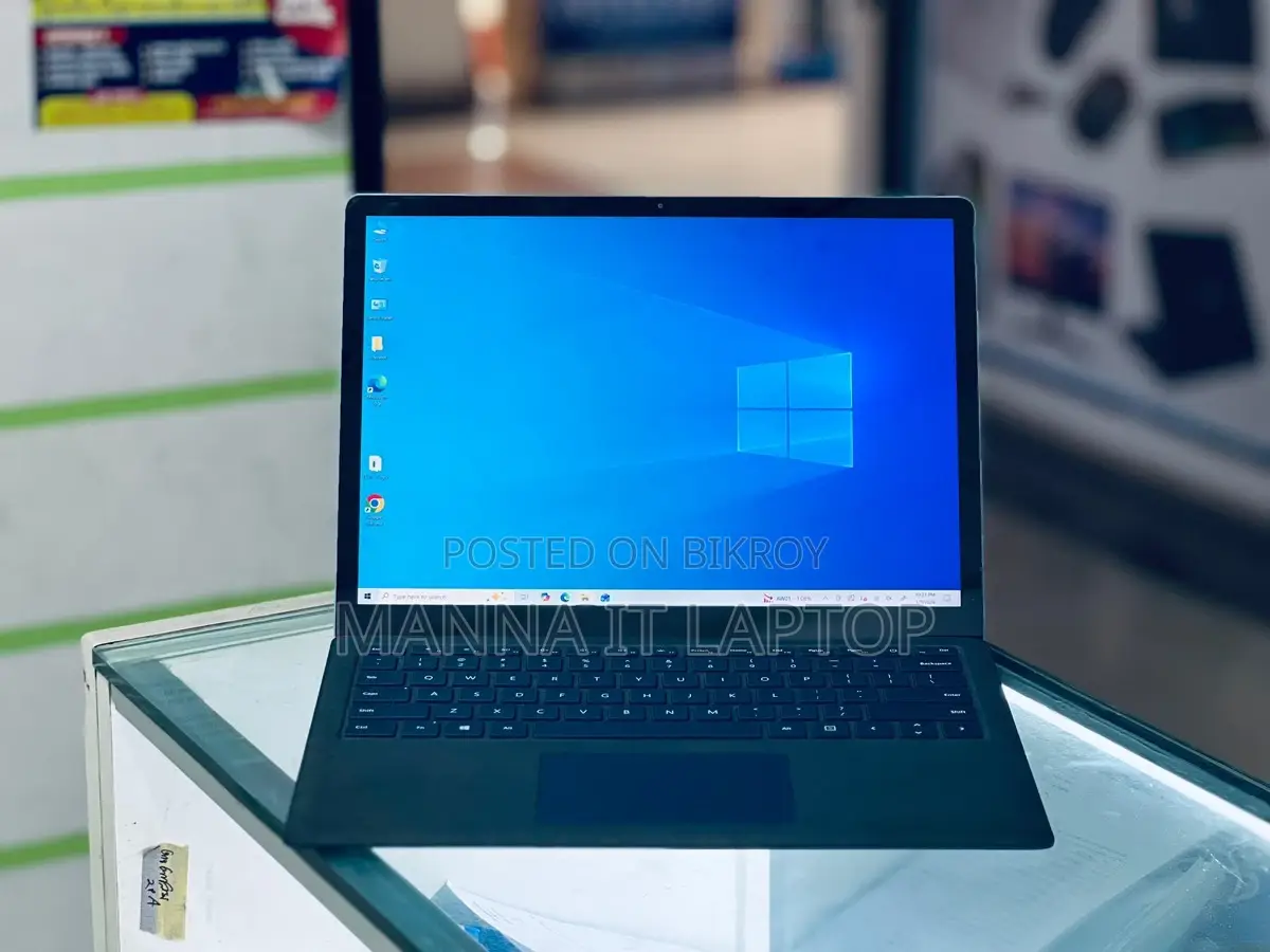 Microsoft surface laptop 2 i5 8th Gen 8Gb Ram 256Gb ssd