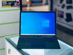 Microsoft surface laptop 2 i5 8th Gen 8Gb Ram 256Gb ssd