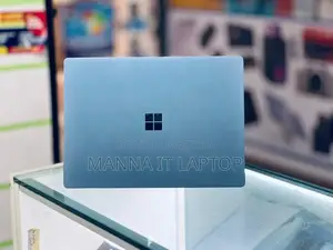 Microsoft surface laptop 2 i5 8th Gen 8Gb Ram 256Gb ssd