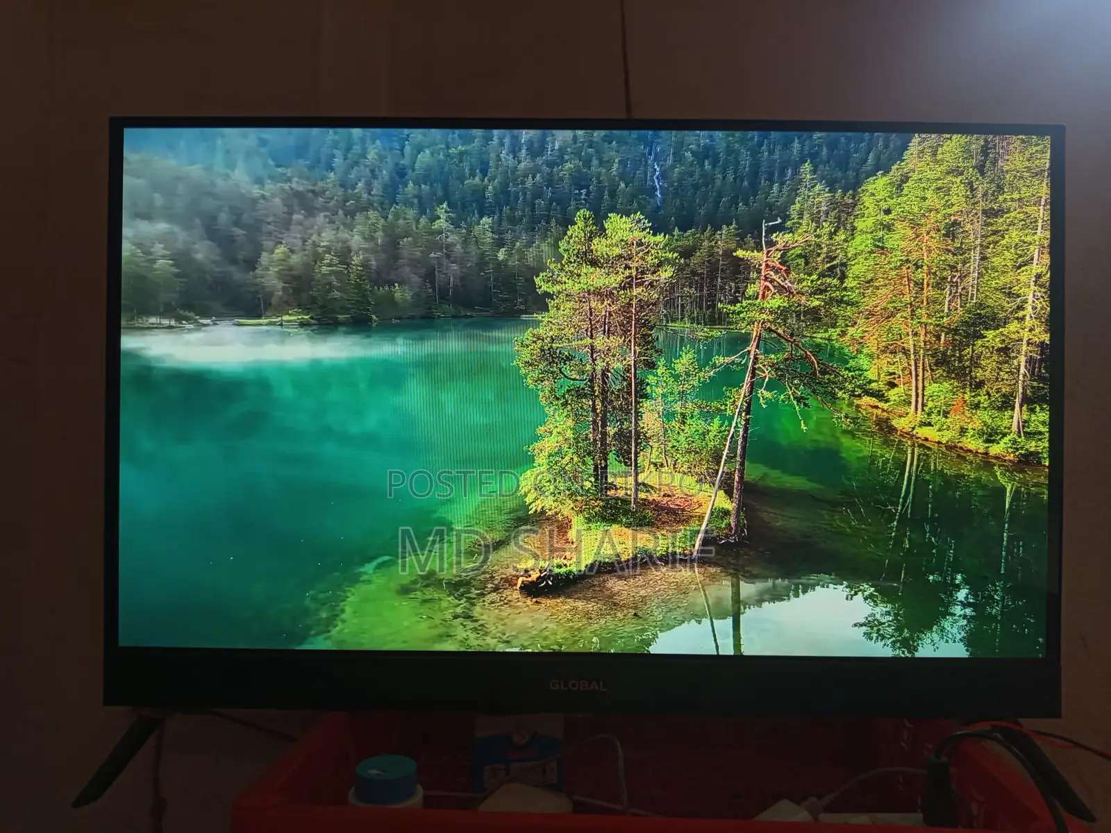 Global Smart TV 32"